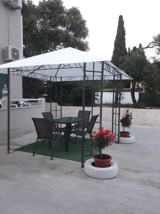 Studio Vasilis Ипсос Экстерьер фото